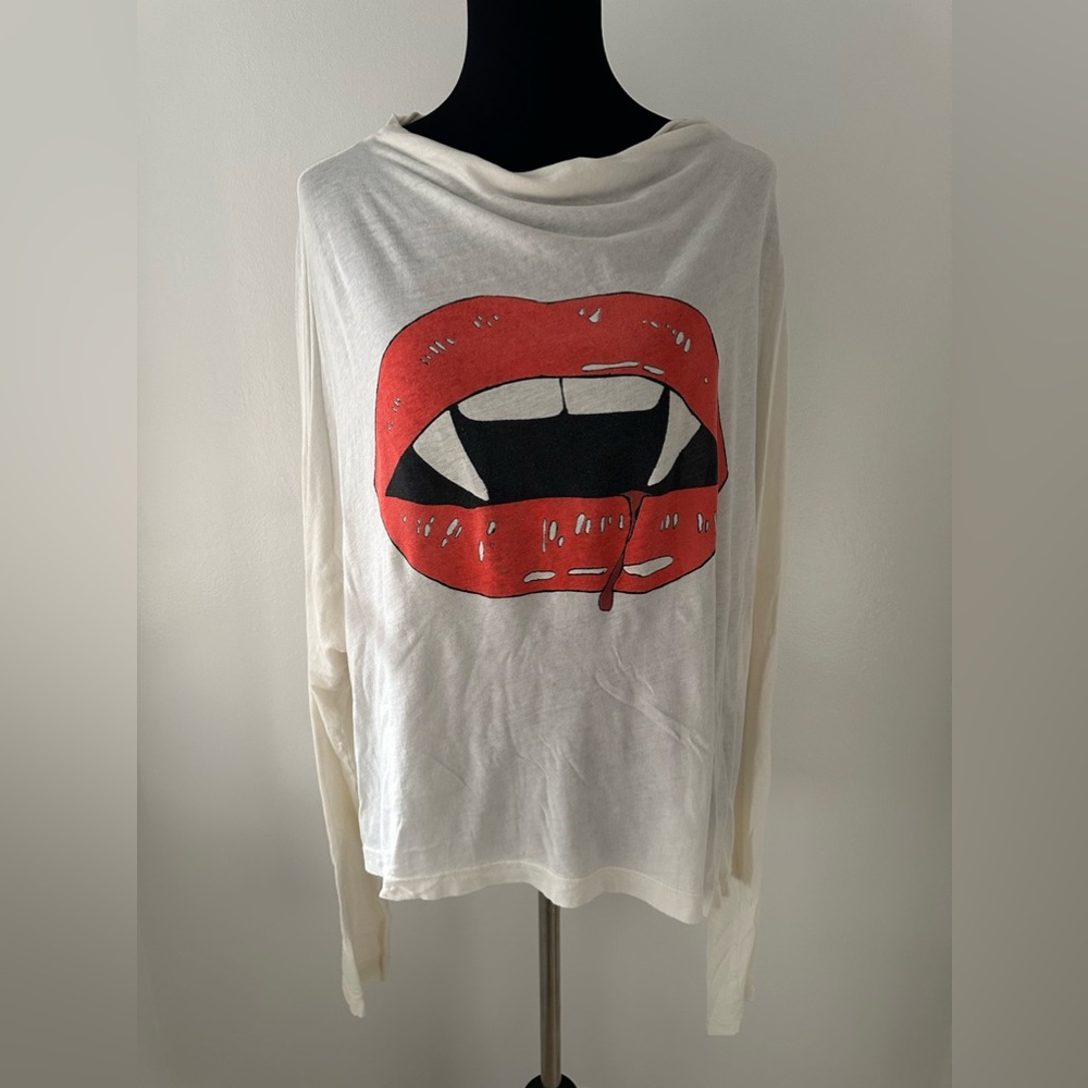🦋Wildfox Tee - Picture 2 of 11